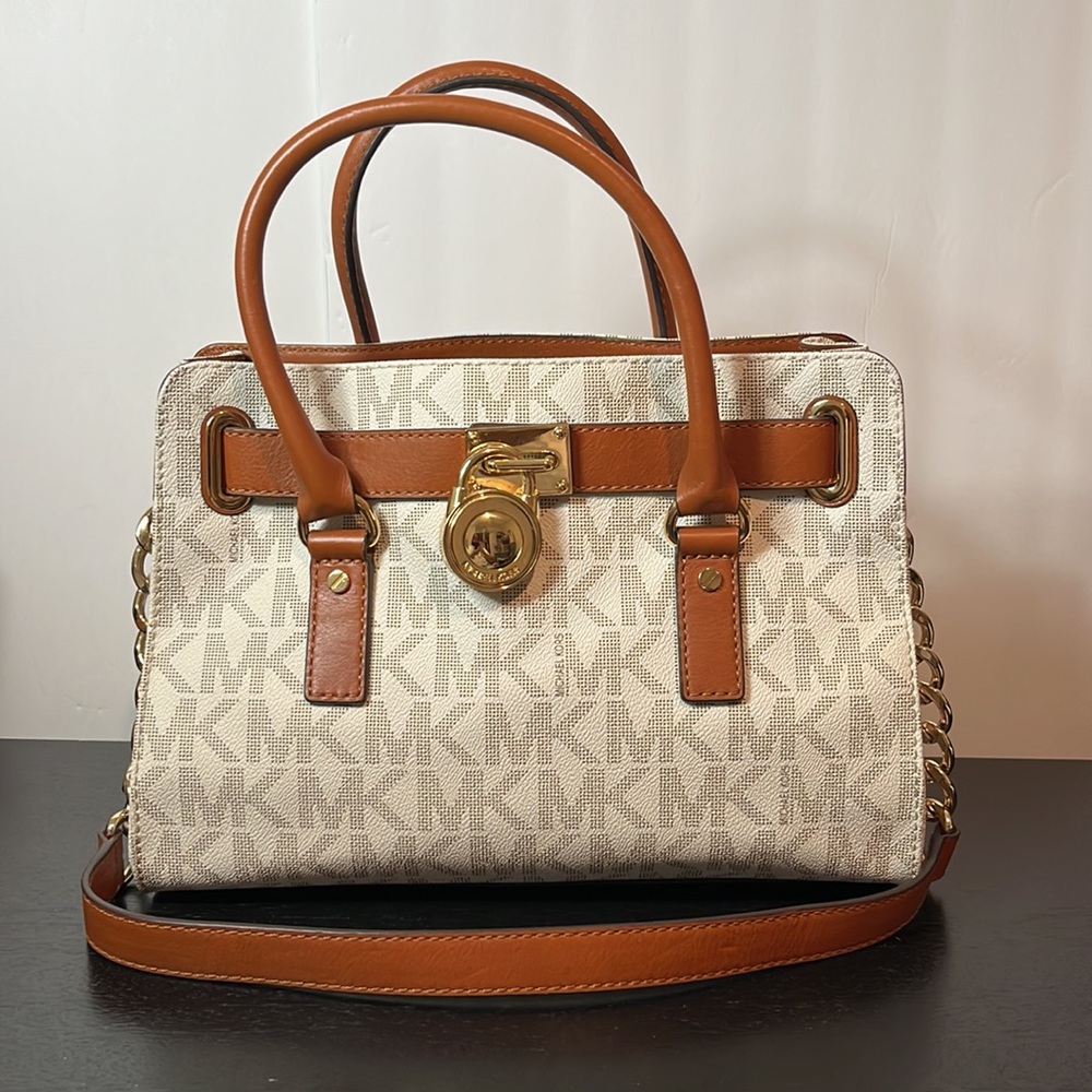 Michael Kors Hamilton Monogram With Matching Wallet - Picture 7 of 17